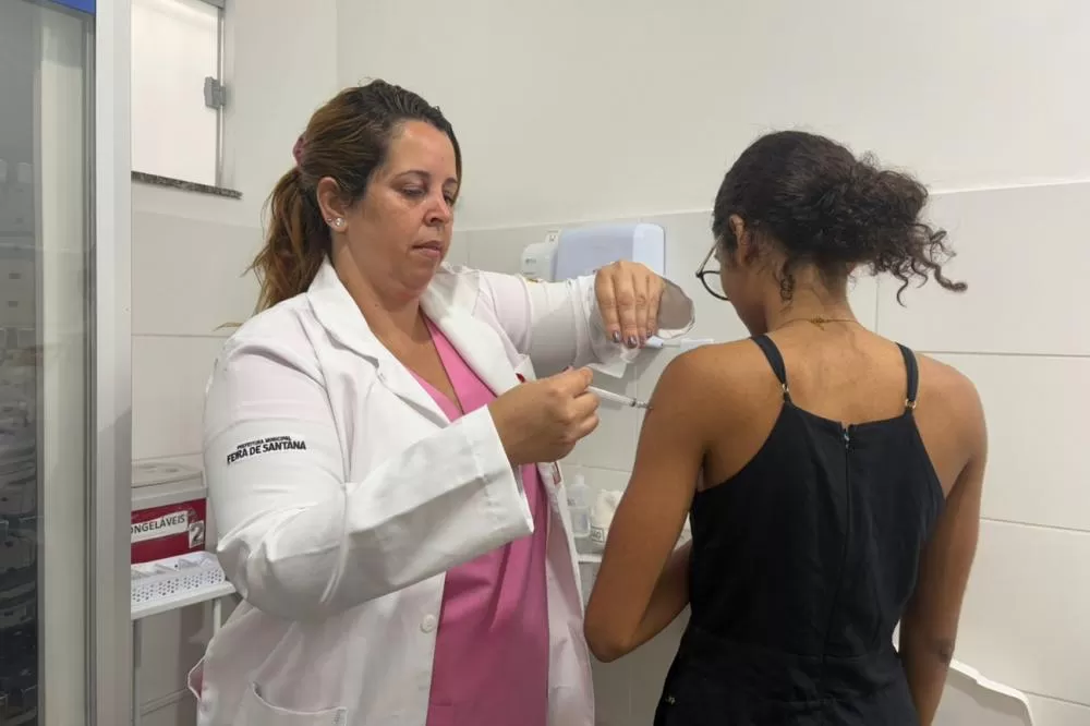 Mais de 2,1 mil jovens já foram vacinados contra o HPV em Feira de Santana em 2026