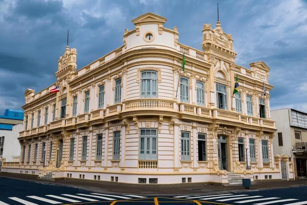 Paço Municipal Maria Quitéria celebra 100 anos com solenidade em Feira de Santana