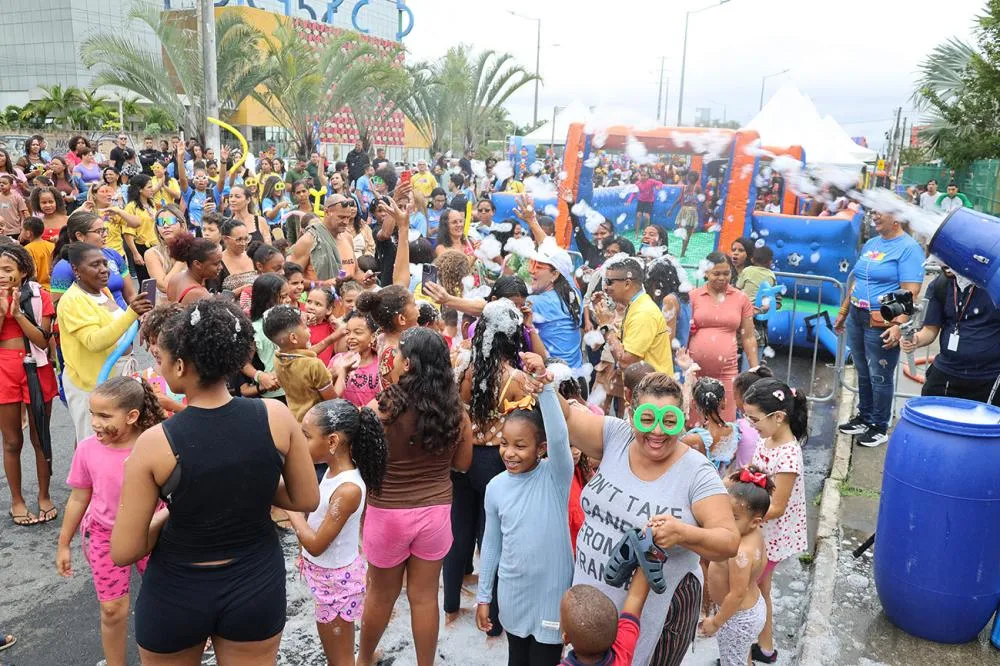 Domingo de muita diversão na avenida marca encerramento da Semana Mundial do Brincar em Feira