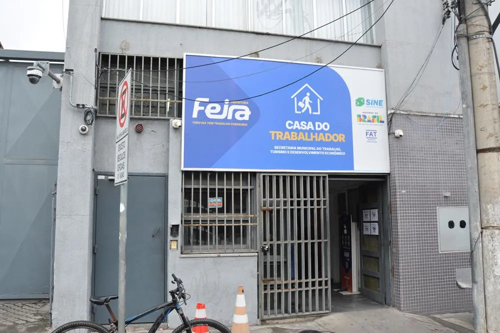 Casa do Trabalhador encerra semana com 302 vagas de emprego nesta sexta-feira