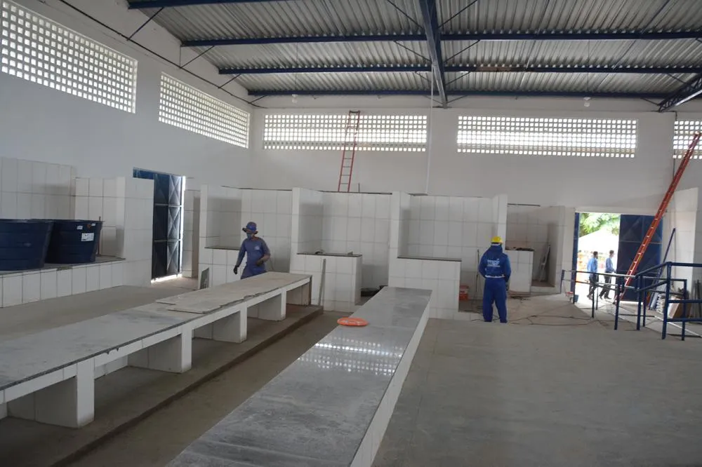 Obras de requalificação do Mercado Municipal de Bonfim de Feira entram na reta final