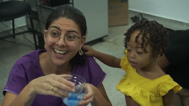 Oficina ajuda no desenvolvimento de crianças com síndrome de Down