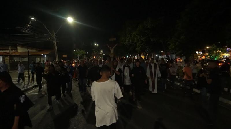 Procissão do fogaréu reuniu vários fiéis em Feira de Santana