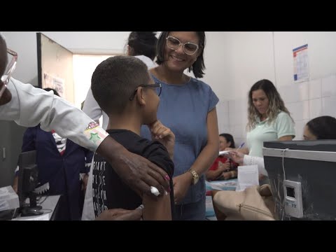 Vacinação contra a dengue é iniciada em Feira de Santana